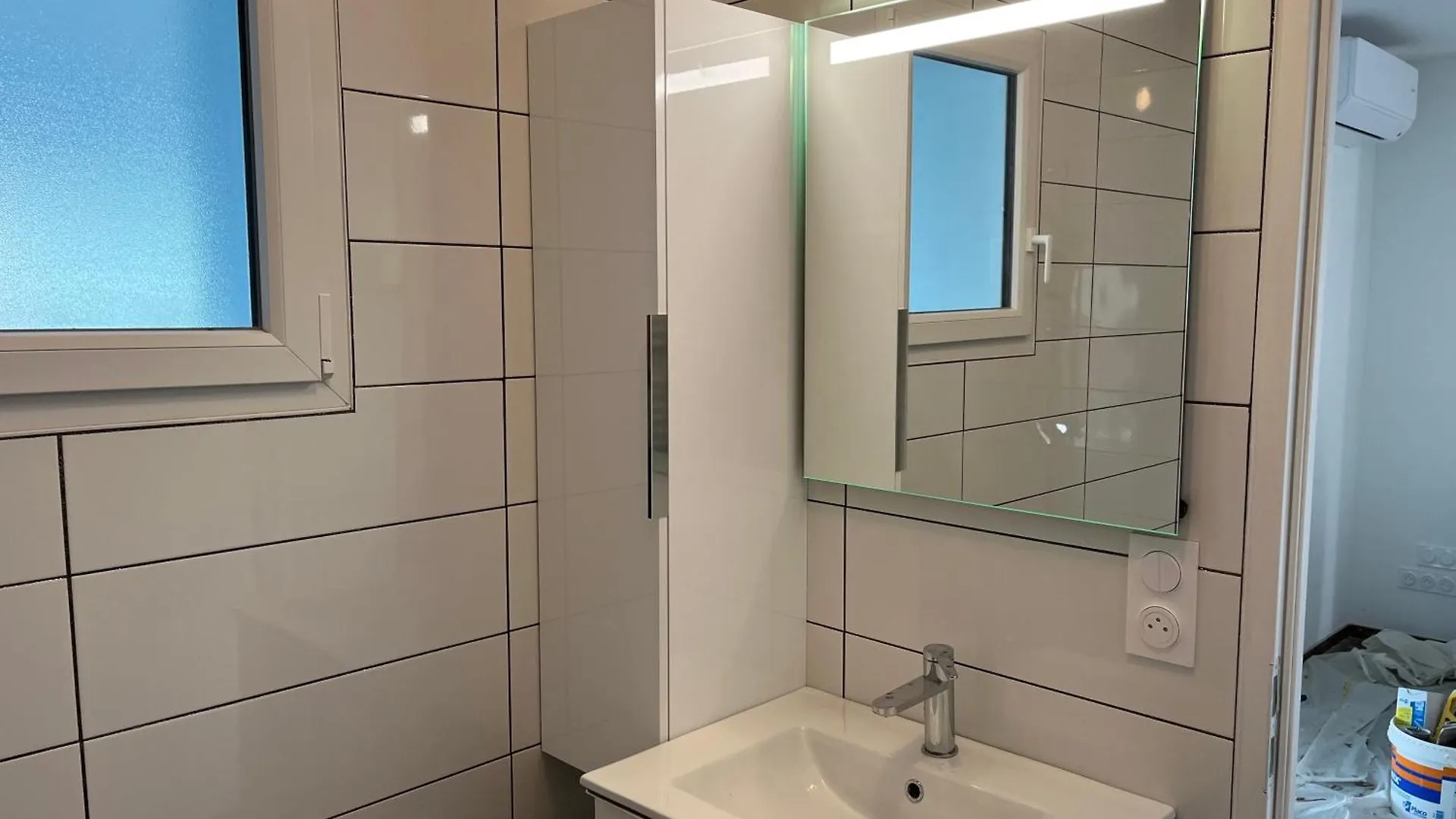 Maison Avec Piscine Interieure Privee, Buses De Spa, Jardin Clos Et Parking Aouste-sur-Sye Villa