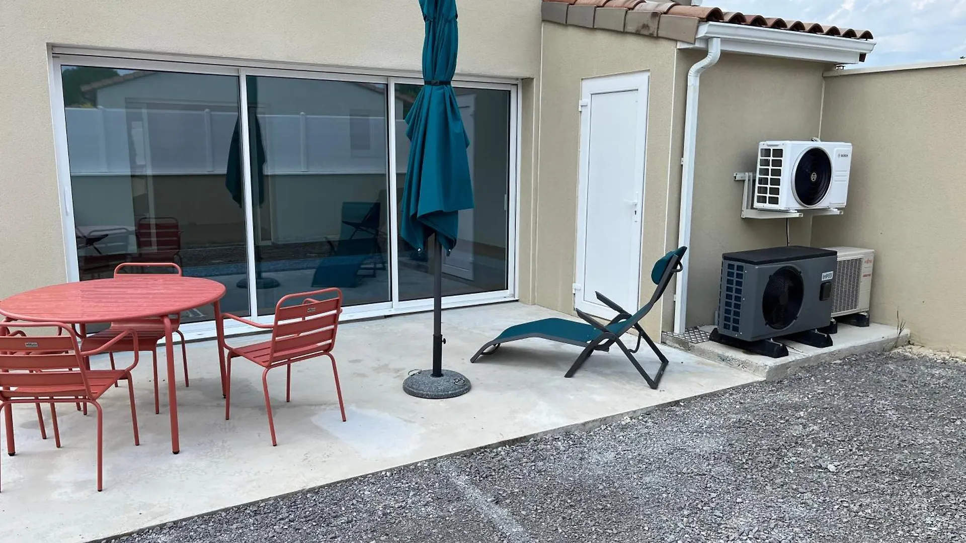 Maison Avec Piscine Interieure Privee, Buses De Spa, Jardin Clos Et Parking Aouste-sur-Sye 0*,  France